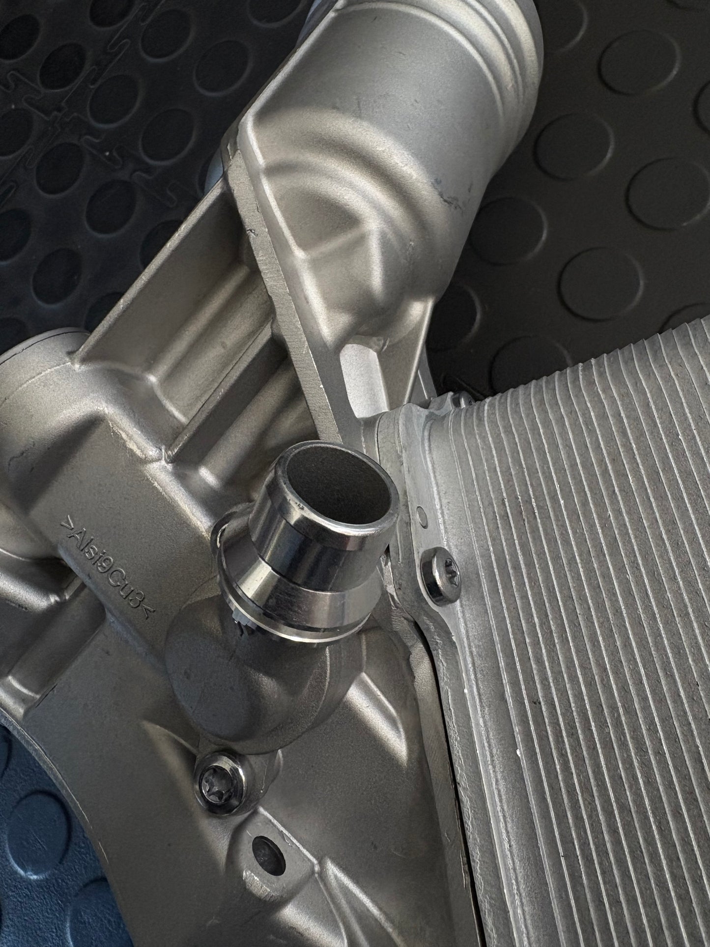 B58 Aluminium Oil Filter Housing