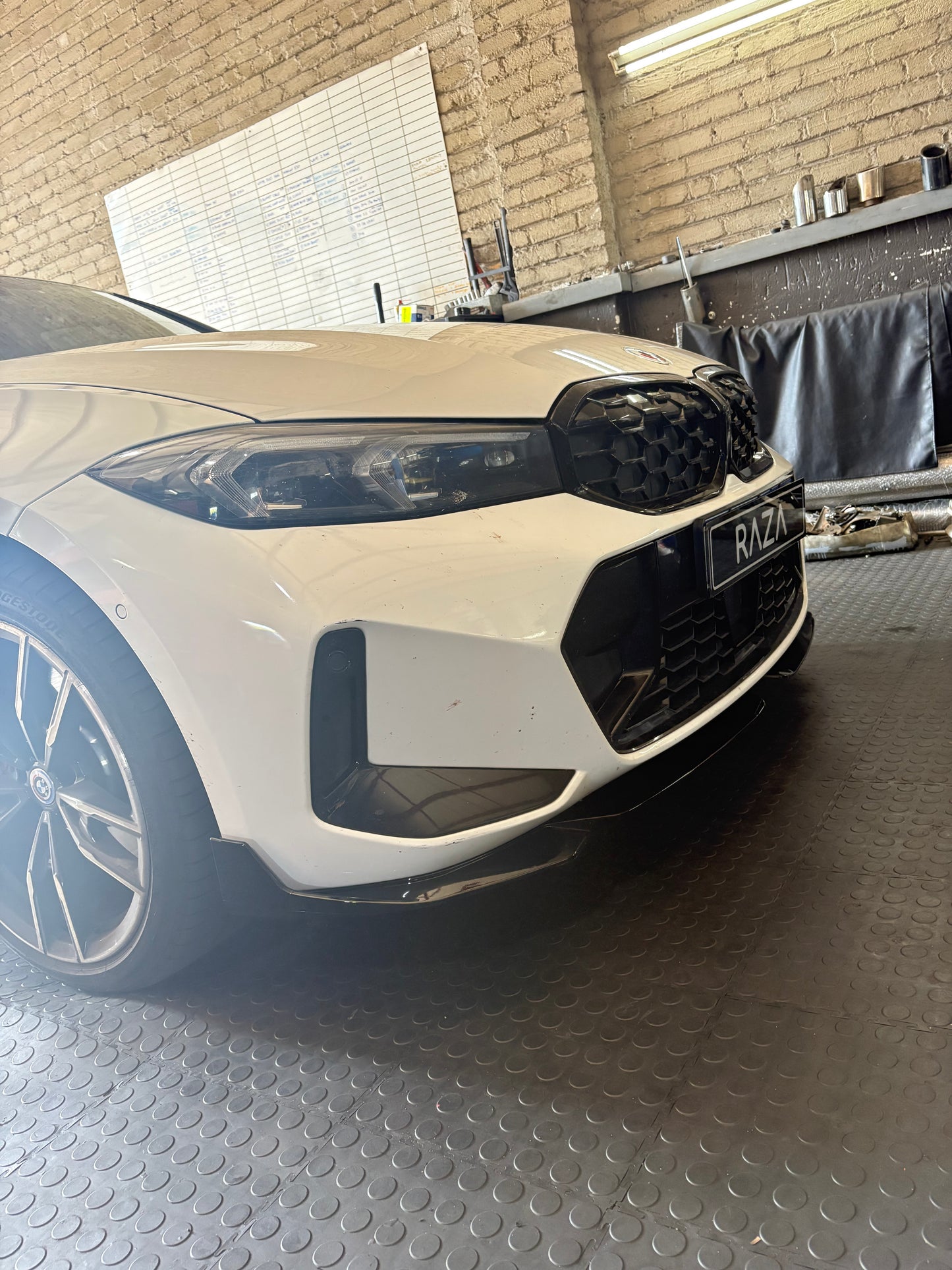 BMW G20 LCI (2023+) front lip