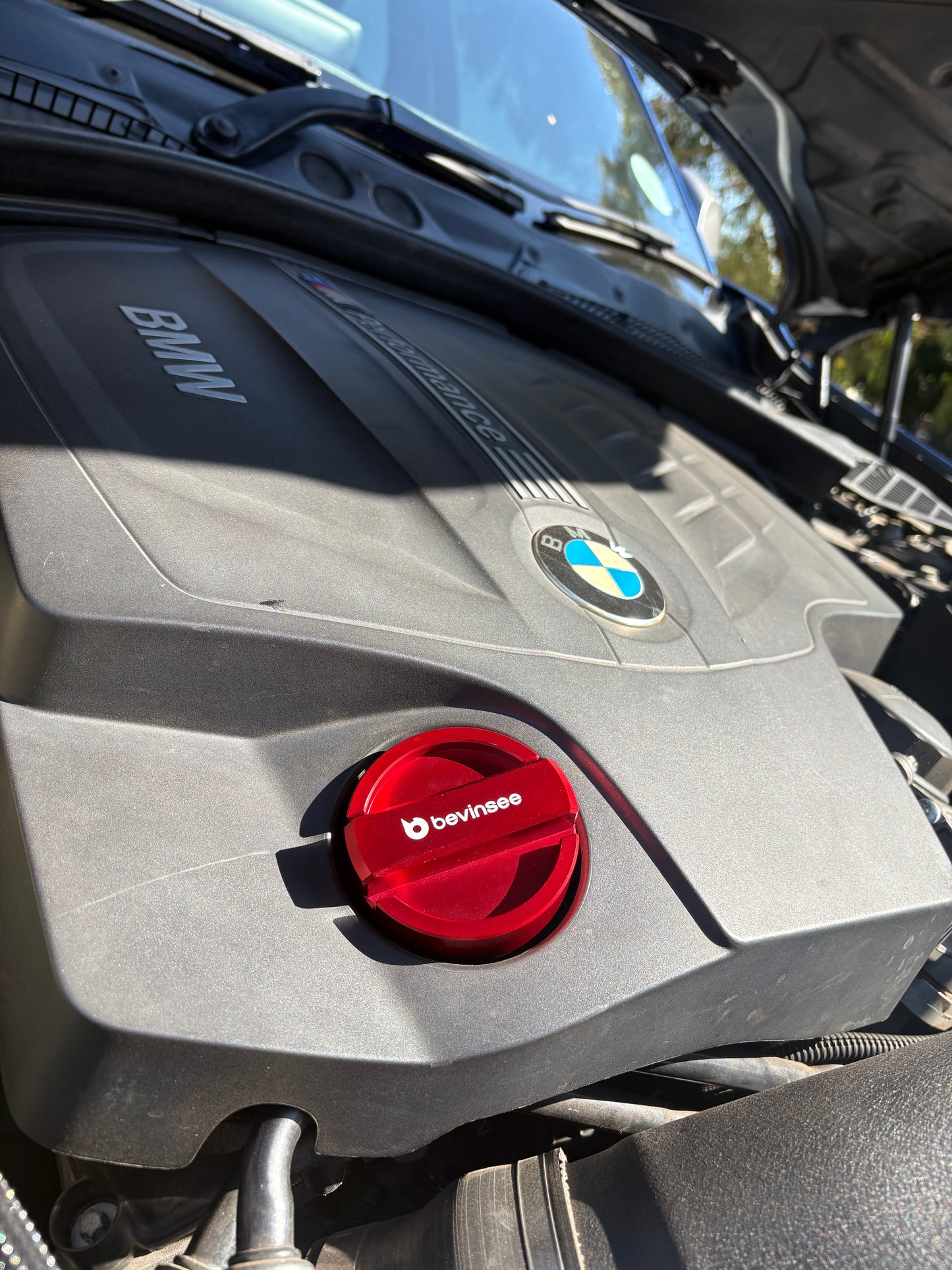 Upgraded Aluminium Oil Filler Cap - Bevinsee (Red)